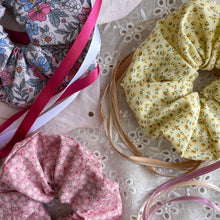 Load image into Gallery viewer, Fairy scrunchie