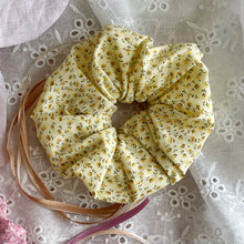 Load image into Gallery viewer, Fairy scrunchie